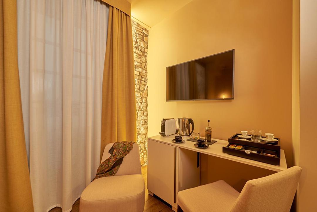 73 Boutique Hotel โกโม ภายนอก รูปภาพ