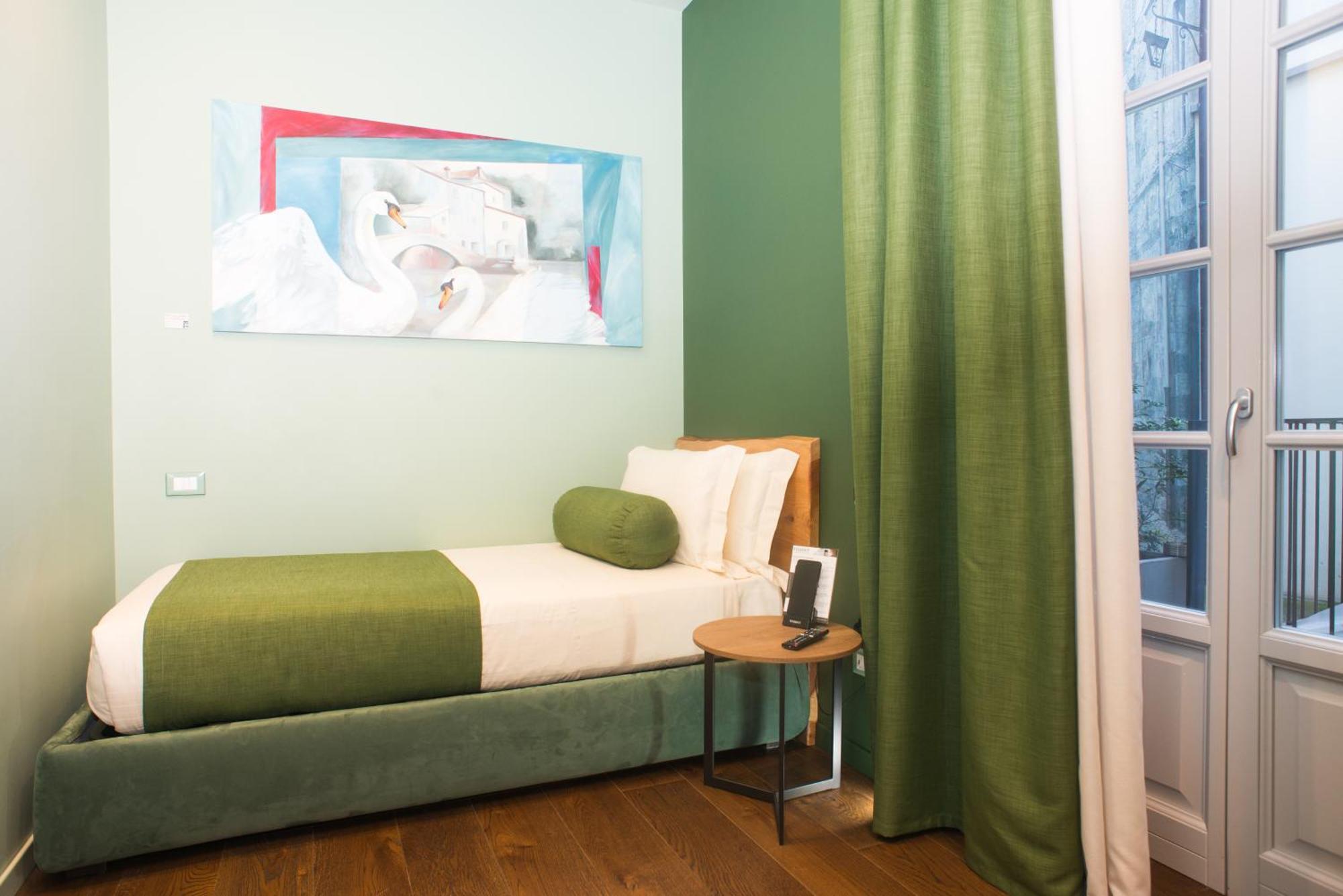 73 Boutique Hotel โกโม ภายนอก รูปภาพ
